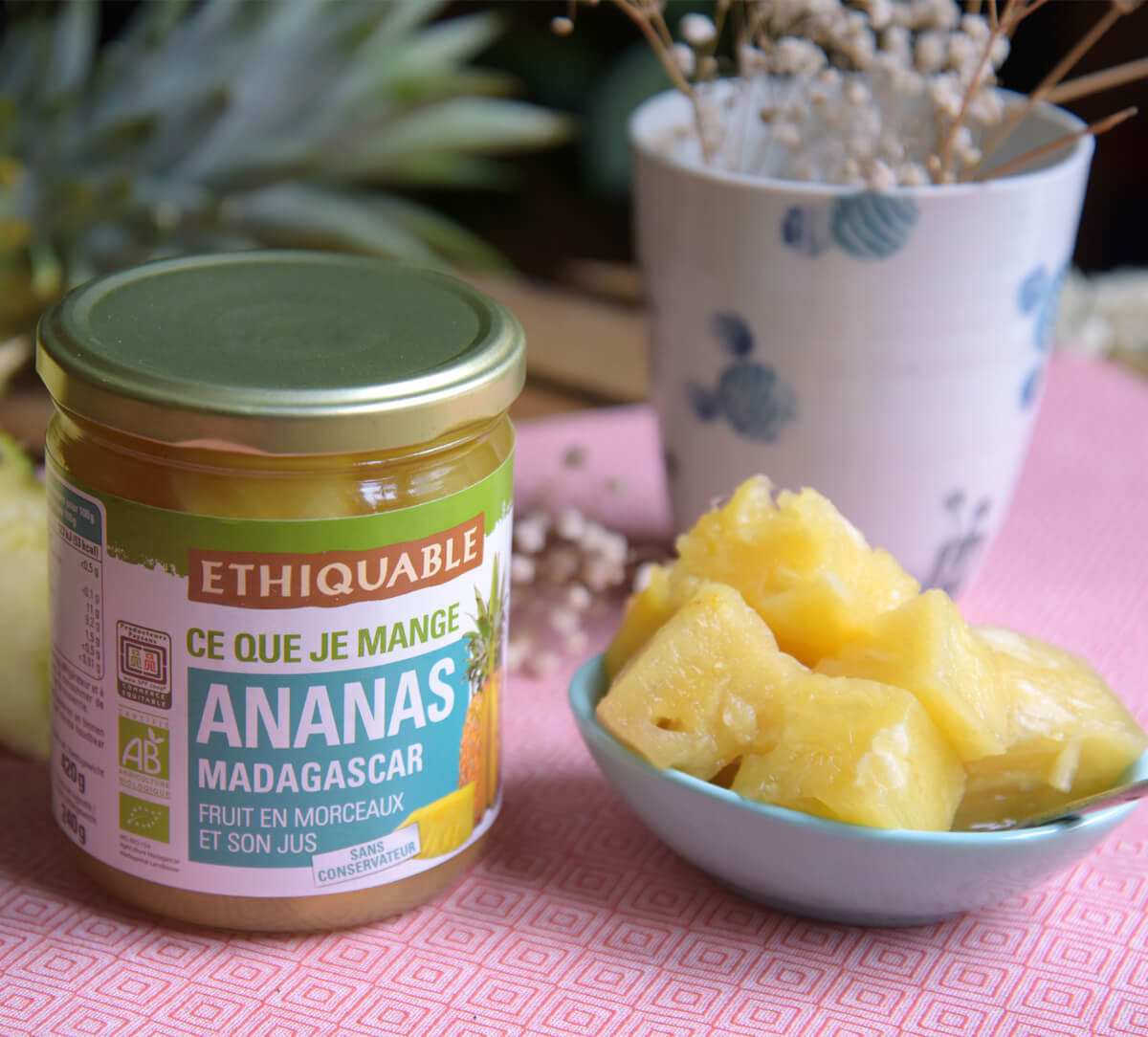 Ethiquable I Ananas entier bio de Madagascar et son jus issu du Commerce Equitable, en bocal