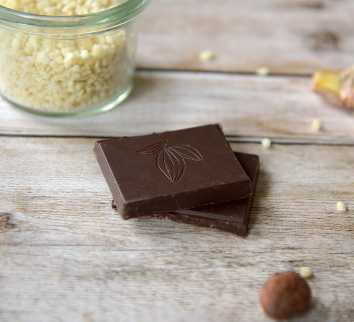 Carrés de chocolat noir au gingembre confit bio et équitable