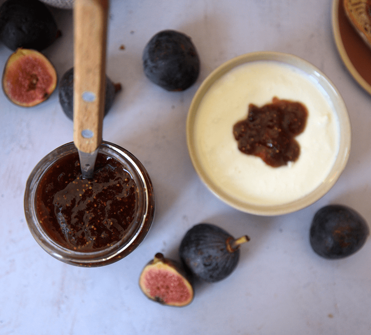 Goûter à base de confiture extra de figue issue de l'agriculture biologique et du commerce équitable Goûter à base de confiture extra de figue issue de l'agriculture biologique et du commerce équitable