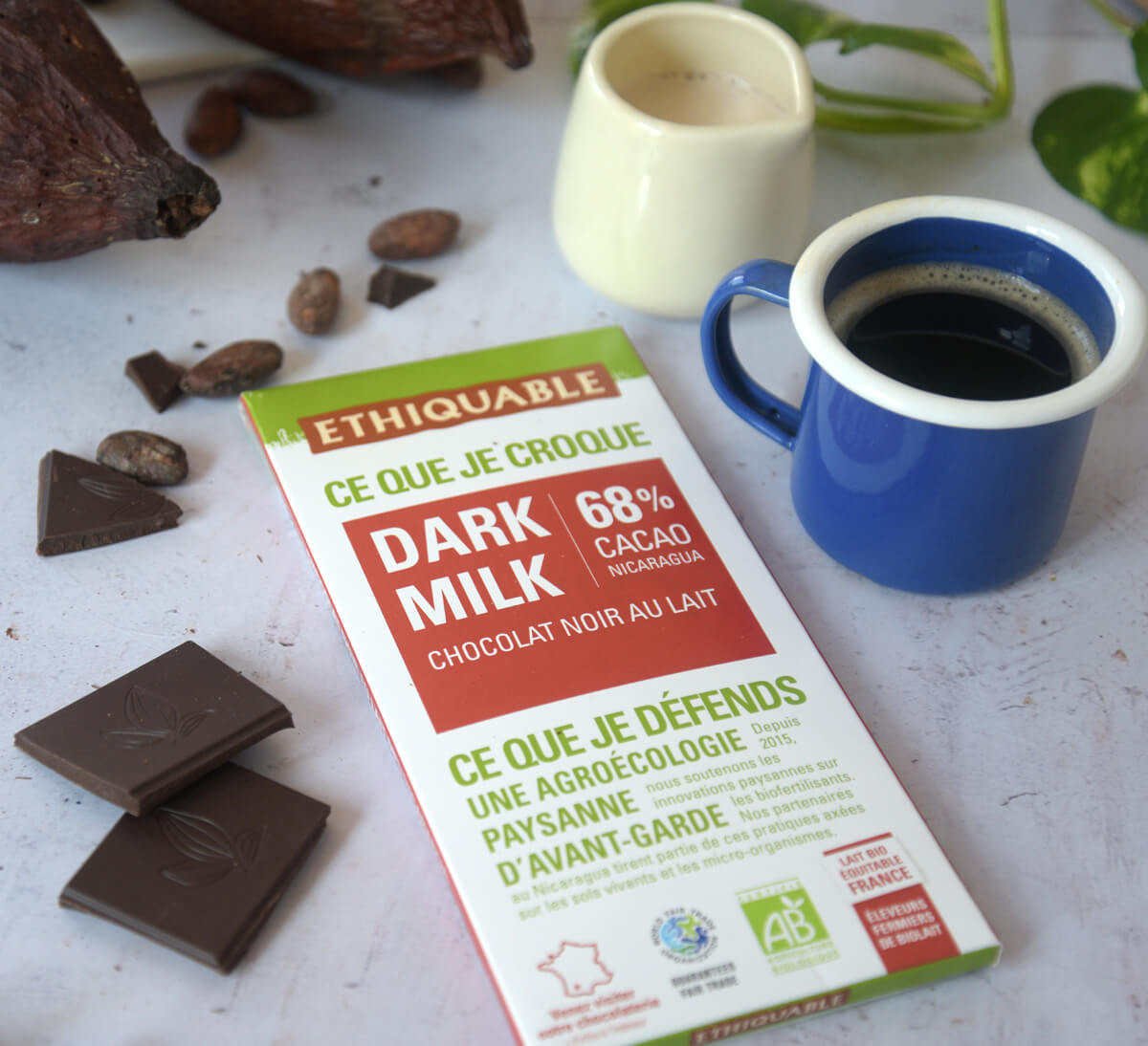 Tablette de chocolat noir au lait bio 68% de cacao du Nicaragua Ethiquable issu du Commerce Equitable
