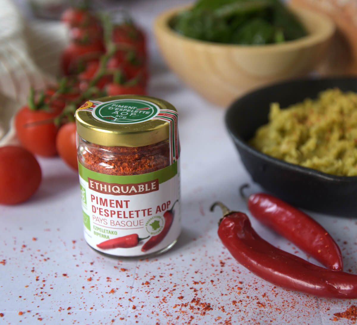 Pot de piment d'Espelette A.O.P du Pays Basque issu du commerce équitable et de l'agriculture biologique - Ethiquable Pot de piment d'Espelette A.O.P du Pays Basque issu du commerce équitable et de l'agriculture biologique - Ethiquable