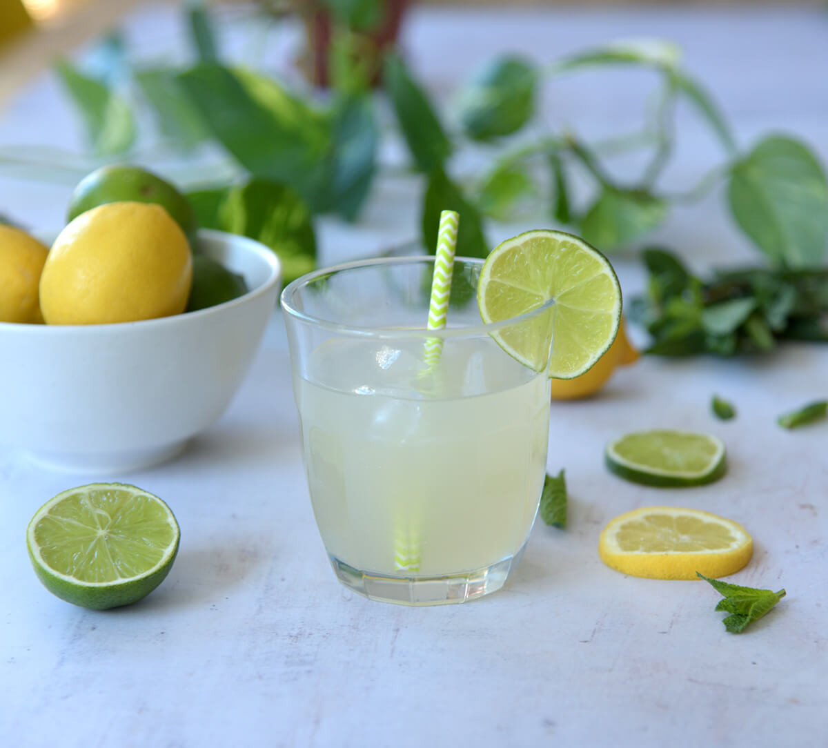 Verre de jus concentré bio et équitable à diluer de Citron vert & Menthe