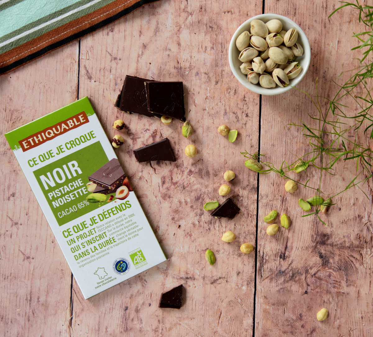Tablette de chocolat noir 65% de cacao Nicaragua avec Pistache & Noisette bio et équitable