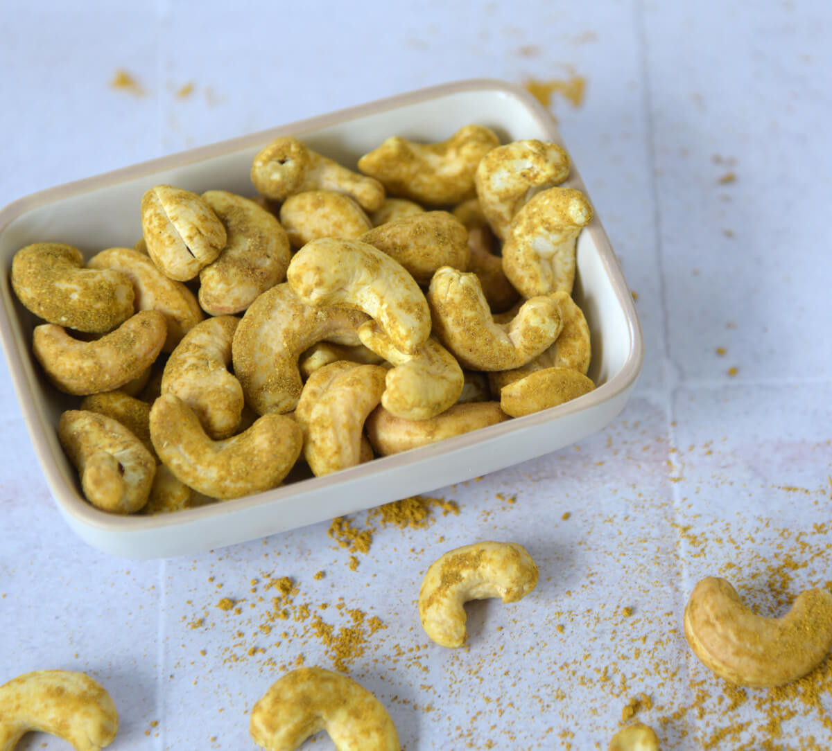 Bol de noix de cajou au curry de Madras bio et équitables