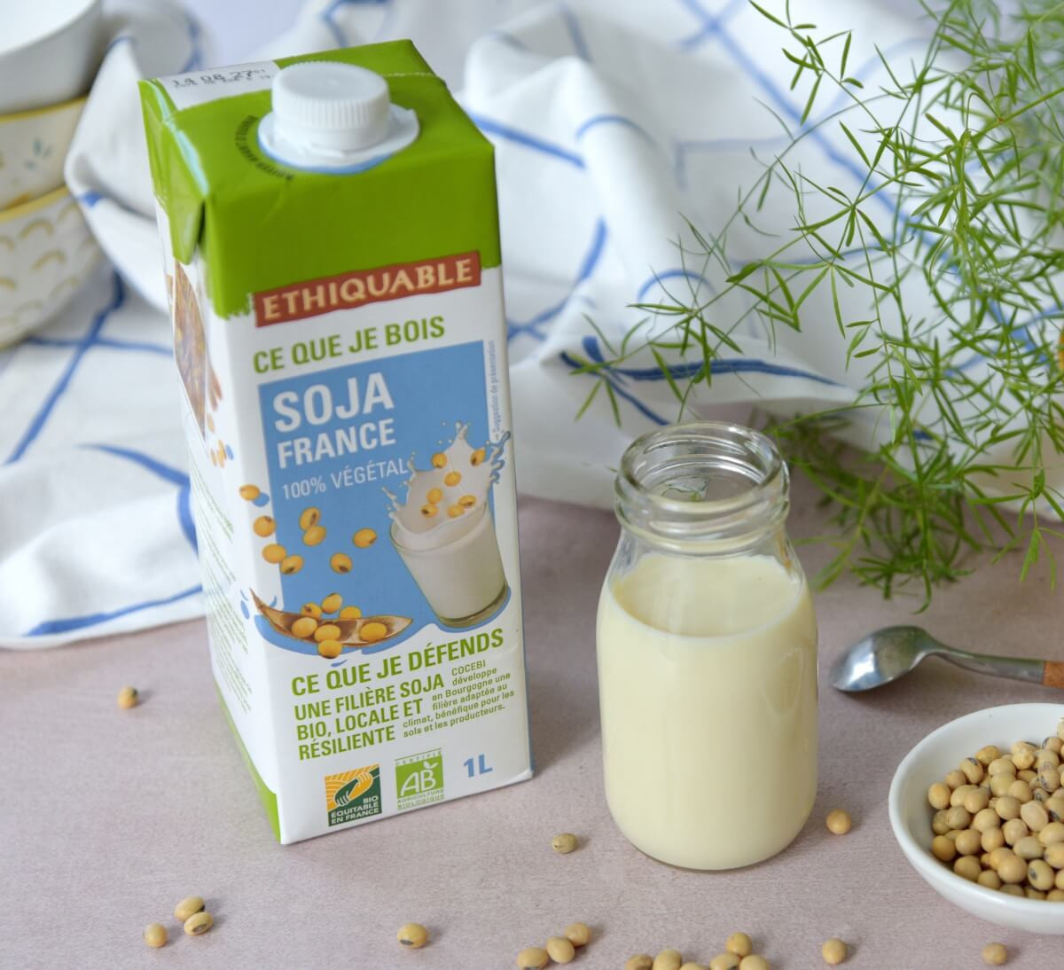 Brique de lait végétal au soja bio français issu du commerce équitable