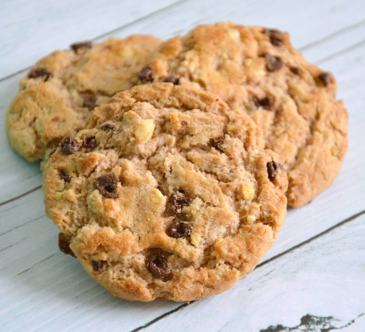 Cookies au beurre de cacao, noix, café et chocolat