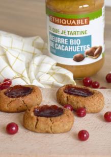 Petits biscuits vegan cacahuète groseille